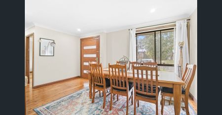 Spacious Family Home! - Photo 5