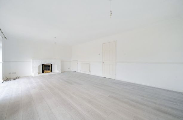 Hotham Close, Sutton At Hone, Dartford, DA4 9ET - Photo 1