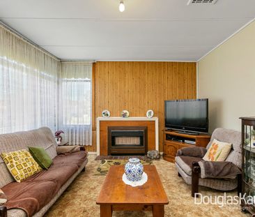 Destinations Devonshire. 5 Minute Walk to Sunshine CBD - Photo 2
