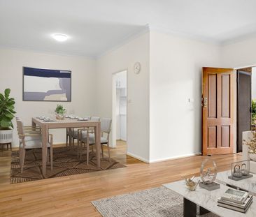 Spacious Three Bedroom Villa - Photo 2