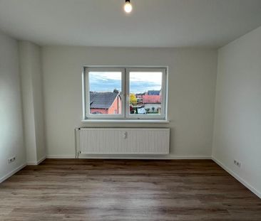 WOHNEN MIT HERZ – Gepflegte 3-Zimmer-Wohnung mit EBK & modernem Flair - Photo 4
