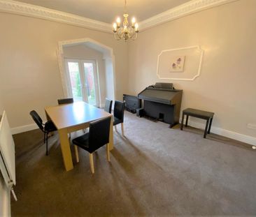 6 bedroom terraced house to rent - Photo 2