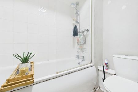 1 bedroom ground floor flat to rent - Photo 4