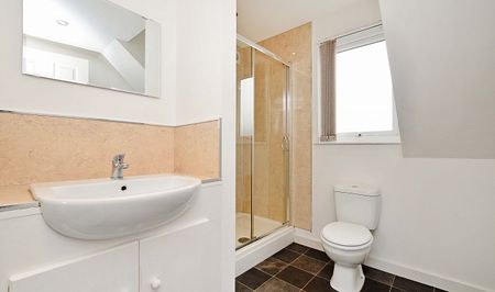 High Standard 4 Bedroom Student Property - Photo 3