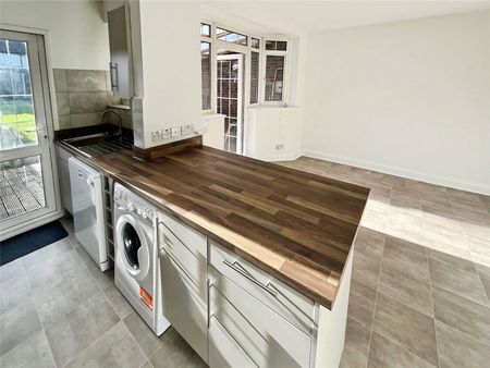 Ellerdine Road, Hounslow, TW3 2PX - Photo 3