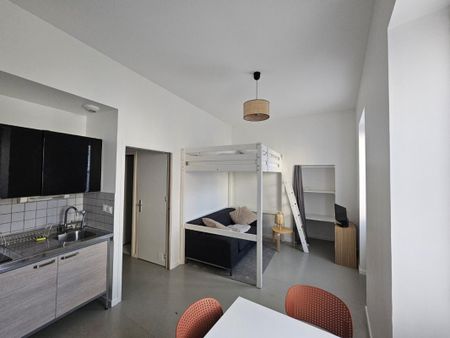 Location Appartement 1 pièce Meublé 21m² CHAMBERY 73000 - Photo 4