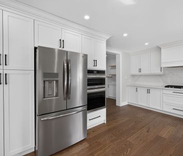 For Lease - 975 Caldwell Avenue, Mississauga, Ontario - Photo 6