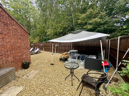 2 bedroom semi-detached house to rent - Photo 3