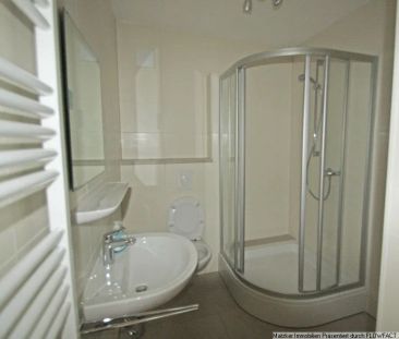 Zentral, geräumig, mit Balkon und Einbauküche! - Photo 4