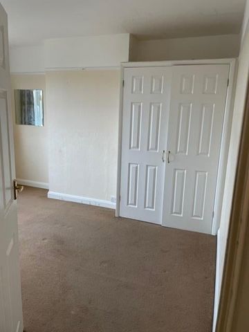 1 Bed Flat, Tennison Road, SE25 - Photo 2