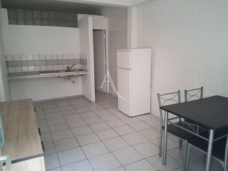 Location Appartement 28.11m² 2 pièces Fort de france - Photo 3