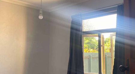 Freshly Done up Family Home - Photo 2
