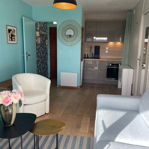 Location Appartement 2 pièces 27m² - Photo 2