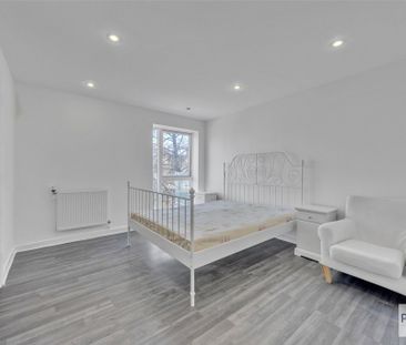 Townshend House, Rosemont Road W3 - Photo 5