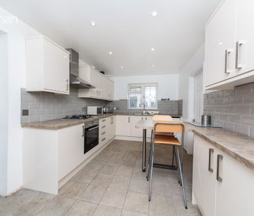 5 bedroom semi-detached house to rent - Photo 6