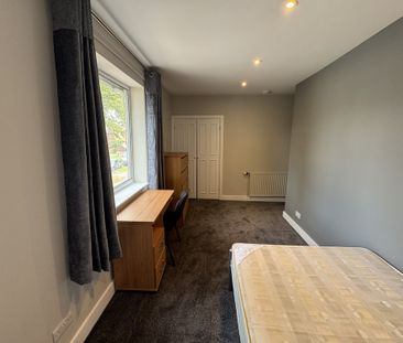 Fifth Avenue, Tang Hall - P2211 - Photo 5