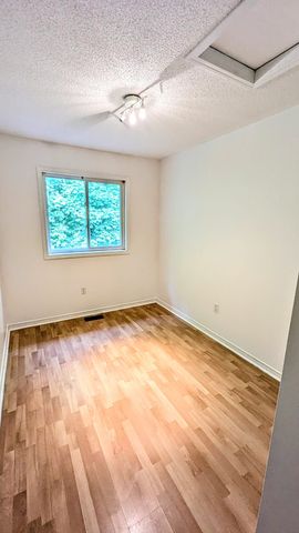 For Lease - 44 Eli Shackleton Court, Toronto, Ontario - Photo 3