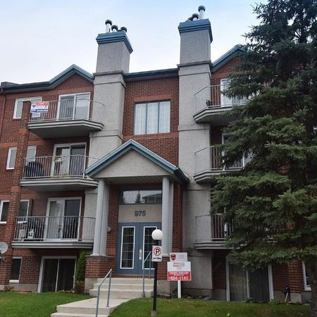 magnifique 4 1/2 dernier etage batiment 1992 - Photo 3