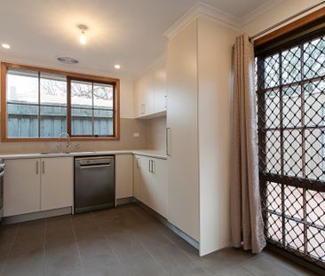 SPACIOUS DOUBLE STOREY TOWNHOUSE - Photo 3