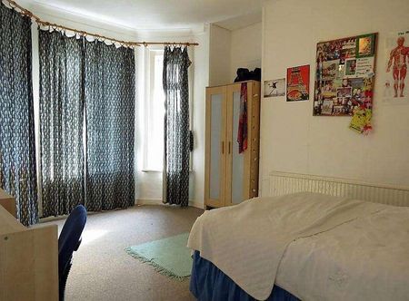 Bedroom Detached House In Winton, BH8 - Photo 5