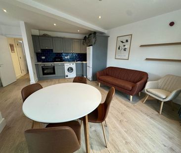 Apartment to rent in Cork, Centre - Photo 1