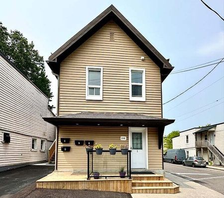 240 Marier Avenue Unit 3 - Photo 4