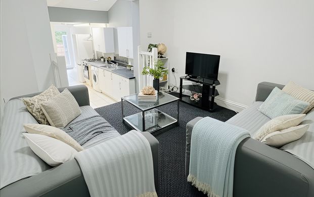 4 Bed Student Accommodation - Photo 1