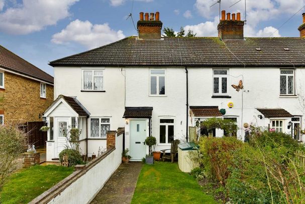 2 bedroom terraced house to rent - Photo 1