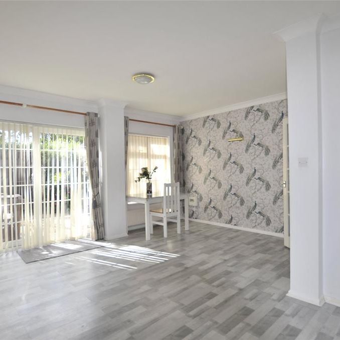3 bedroom end of terrace house to rent - Photo 1
