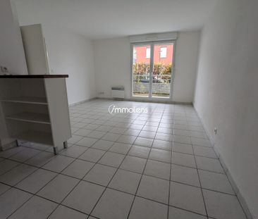 T2 1 Chambre avec balcon + places de stationnement - Photo 1