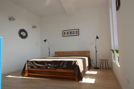 Apartament deosebit cu acces direct din lift - Photo 2