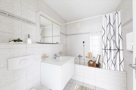 Living is creating a small oasis - Photo 3