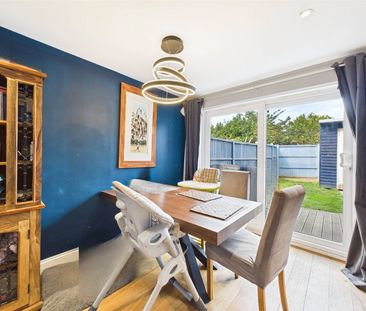 Briar Close, Hampton, Middlesex, TW12 - Photo 3