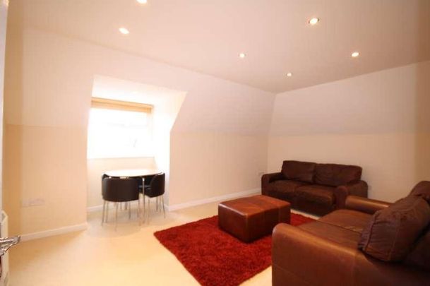 Waters Reach, Maidenhead, Berkshire, SL6 - Photo 1