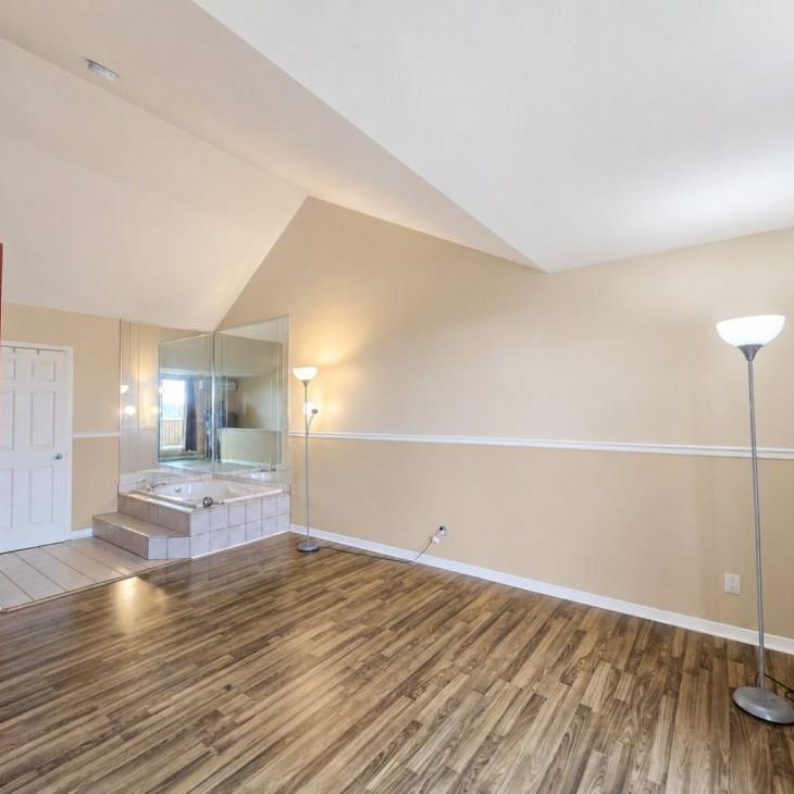 Appartement à louer - Laval (Fabreville) (Est) - Photo 1