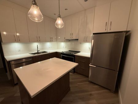 Desirable Condo in Willoughby Heights - Photo 4