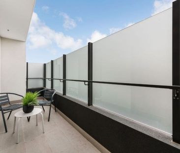 Modern Apartment in Heart of Bentleigh - Photo 1