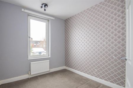 3 bed House - Terraced To Let - Photo 2