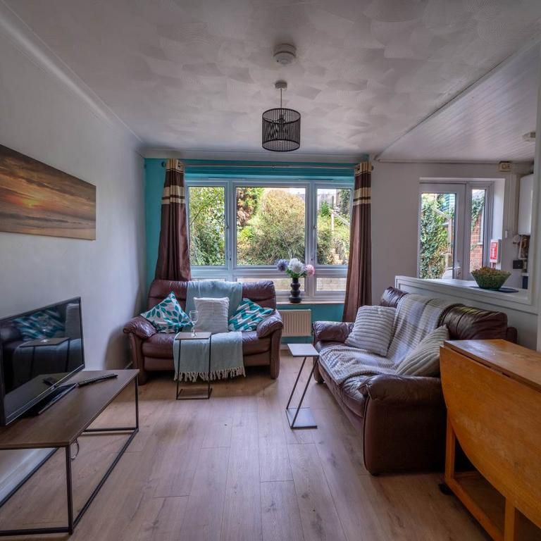 5 bedroom house to rent - Photo 1