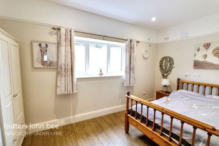 3 bedroom detached bungalow to rent - Photo 5