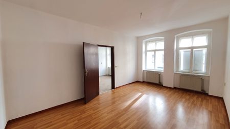 geräumige 2- Raumwohnung im Erdgeschoss mit großer separater Küche in ruhiger Lage ! - Foto 4