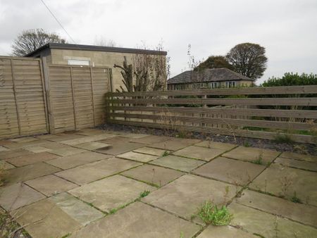 3 bedroom semi-detached house to rent - Photo 5