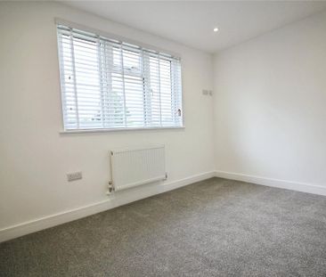 4 bedroom semi-detached house to rent - Photo 3