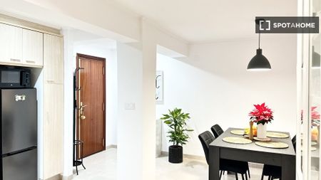 valencia, Valencian Community 46025 - Photo 2