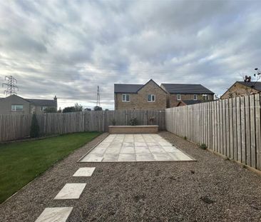 4 bedroom detached house to rent - Photo 1