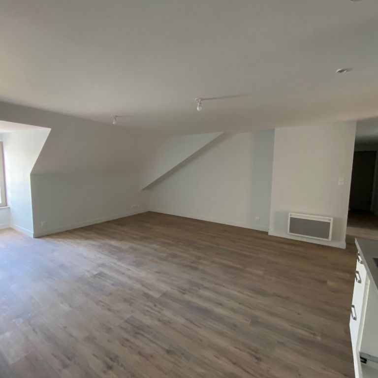 Location Appartement 3 pièces 70m² BESANCON 25000 - Photo 1