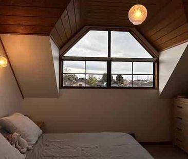 3-Bedroom, 2-Bathroom Home in Great Location - Photo 3