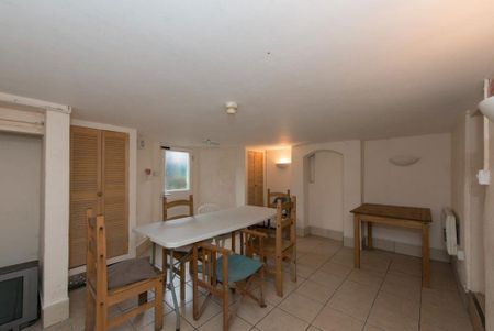 5 bedroom house to rent - Photo 2