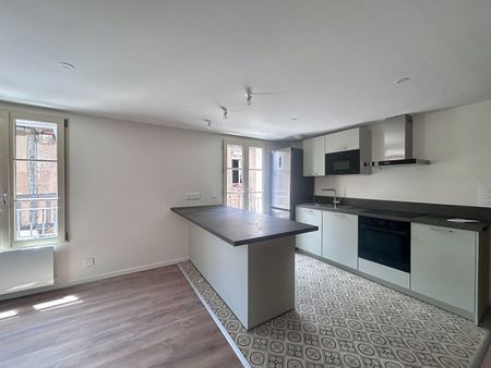 Location Appartement 3 pièces 64m² DOL DE BRETAGNE 35120 - Photo 2
