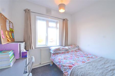 4 bedroom semi-detached house to rent - Photo 5